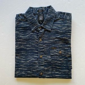 Volcom button up
